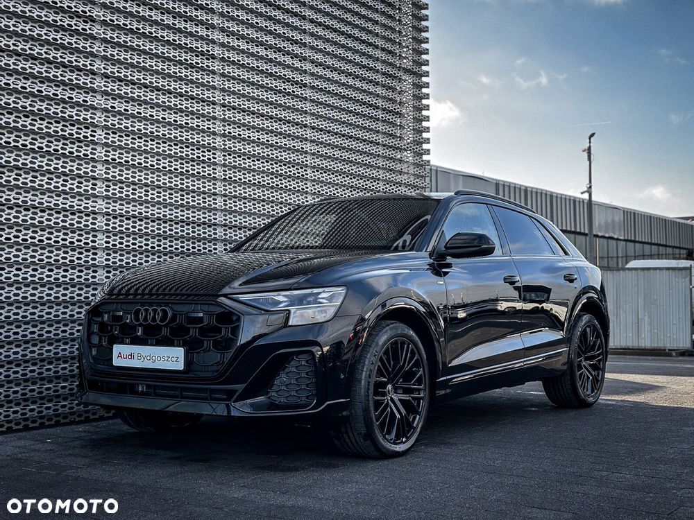Audi Q8 - 1