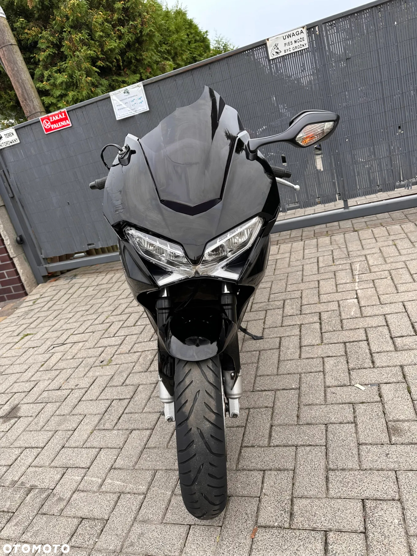 Honda VFR - 2