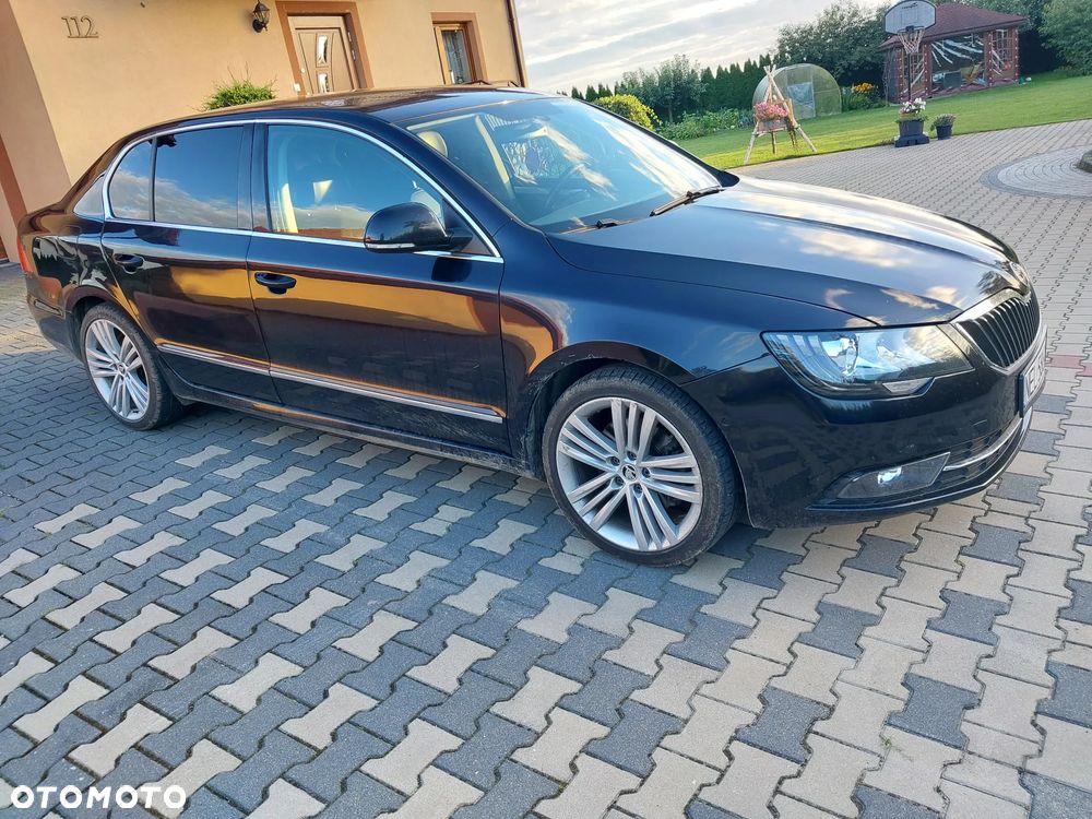 Skoda Superb 2.0 TDI Active DSG - 2