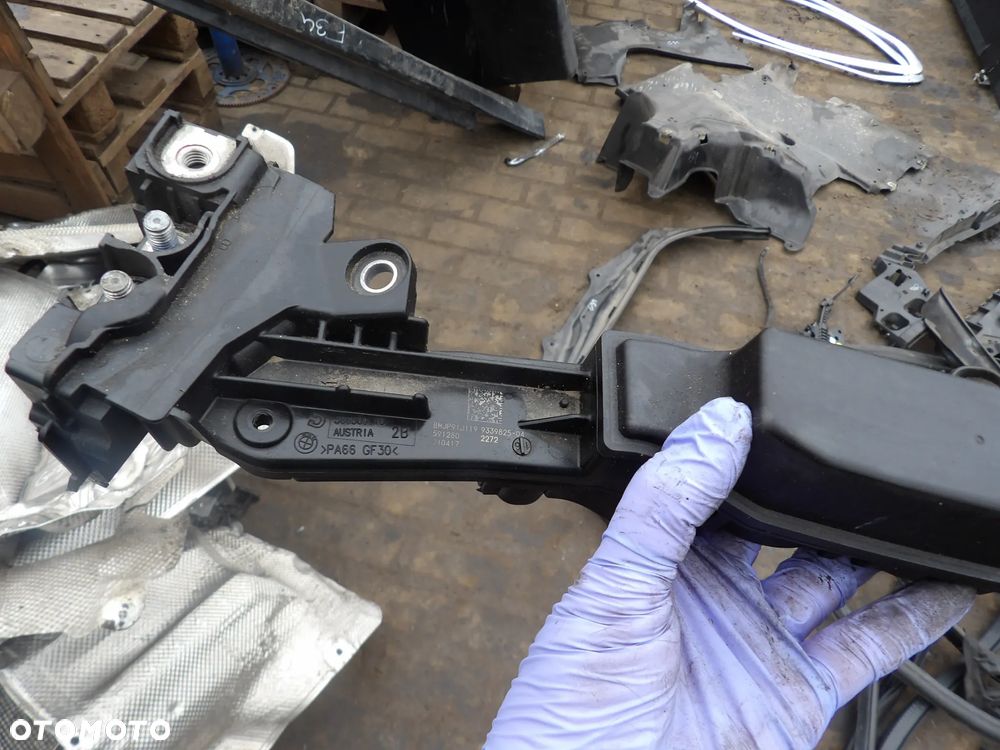 BMW - G30,G31 - ROZDZIELACZ NAPIĘCIA AKUMULATORA - 9339825 - 1