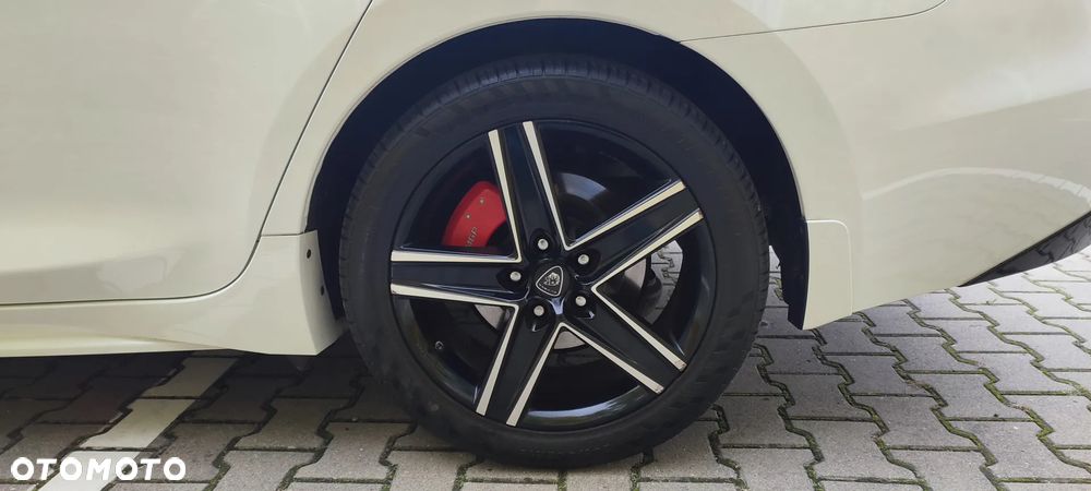 Nissan Maxima - 5