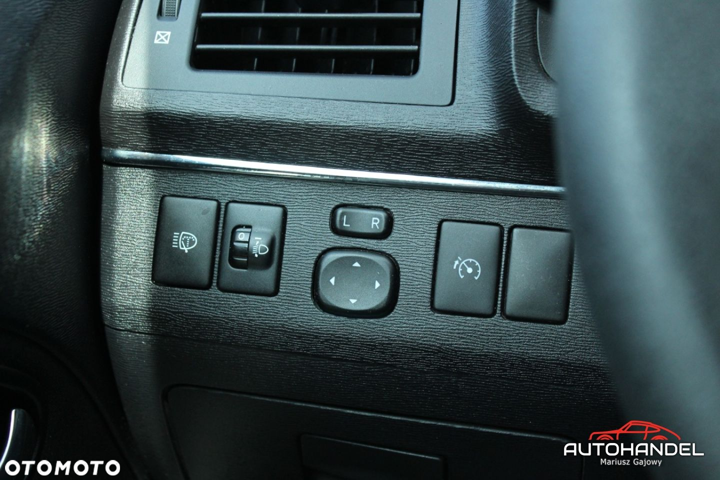 Toyota Avensis - 12