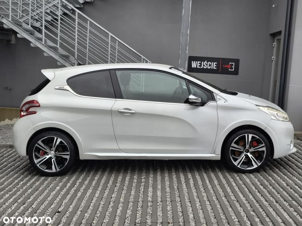 Peugeot 208 - 7