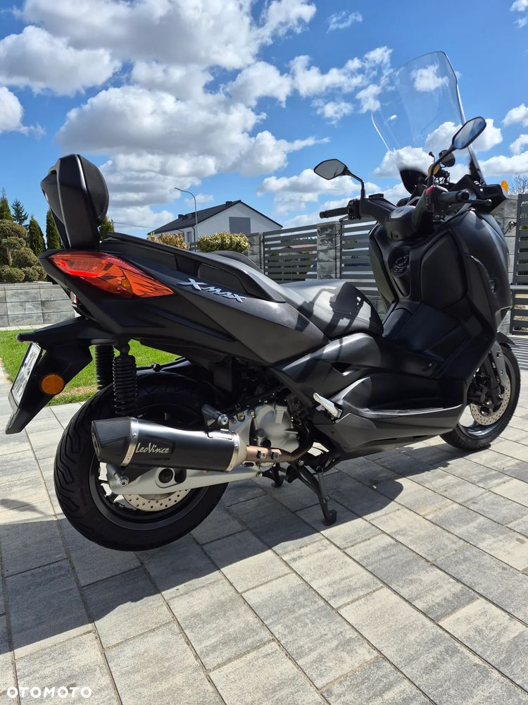Yamaha X-max - 4