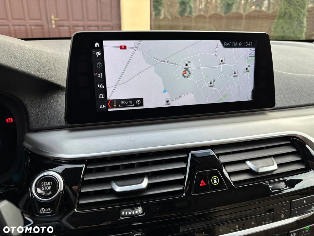 BMW Seria 5 520d M Sport - 22