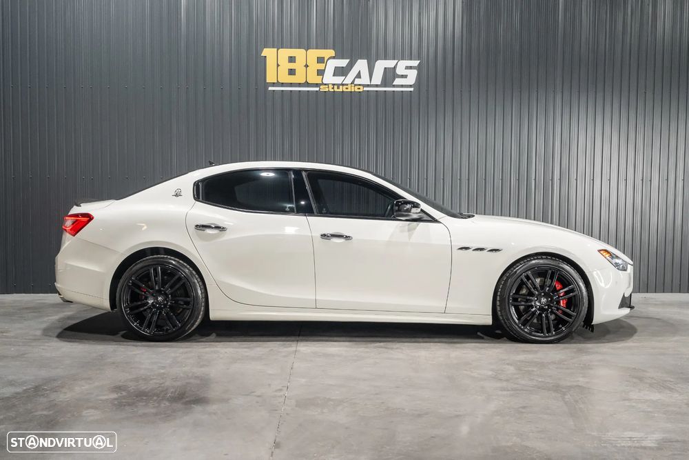 Maserati Ghibli 3.0 V6 - 4