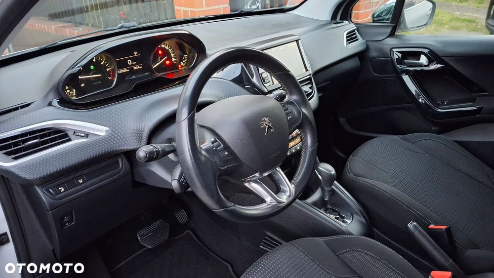 Peugeot 208 1.2 PureTech GPF Allure S&S EAT6 - 27