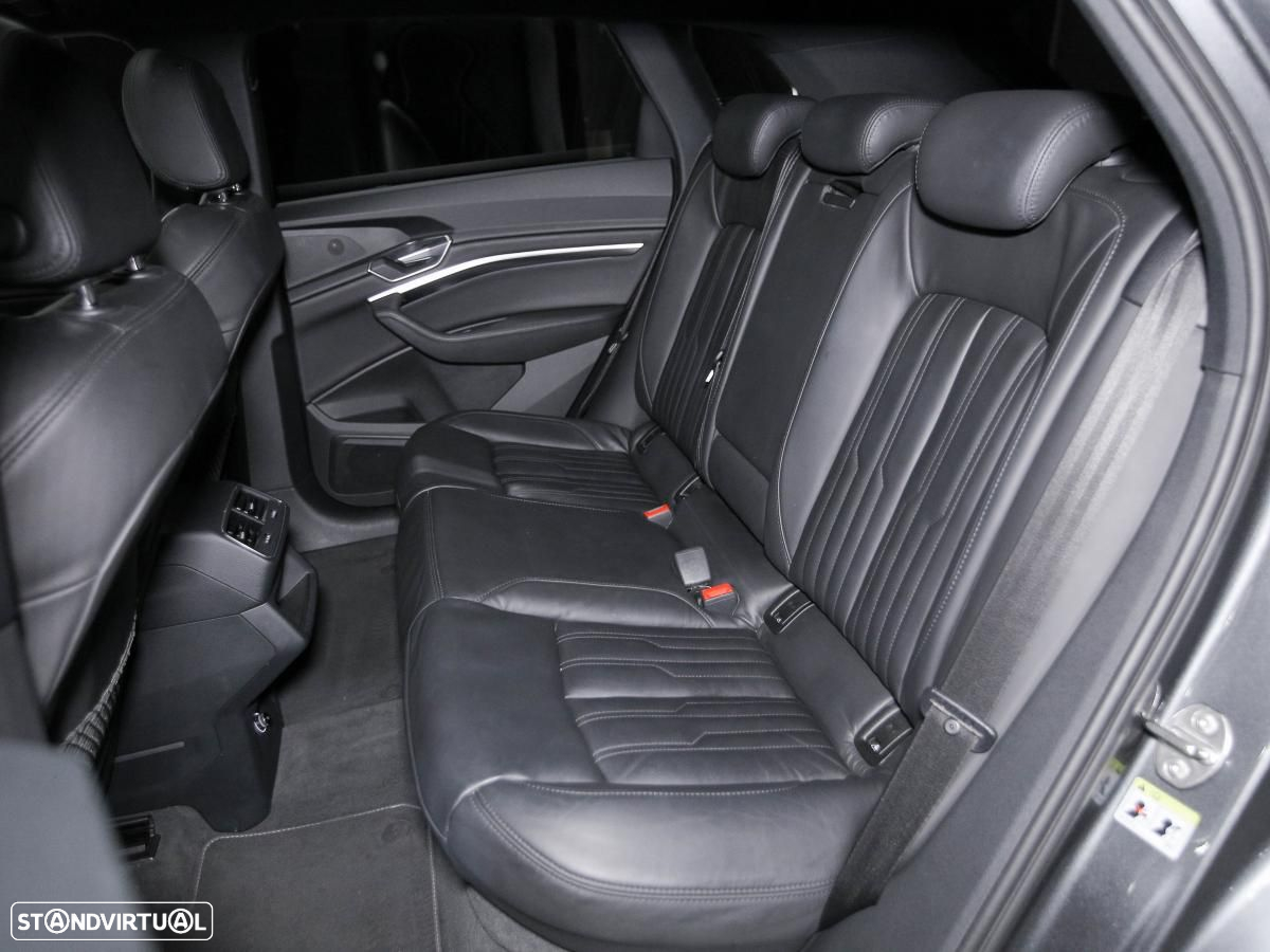 Audi e-tron 50 quattro S line - 11
