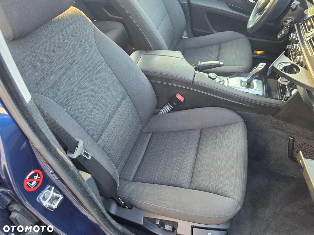 BMW Seria 5 525d Edition Exclusive - 32