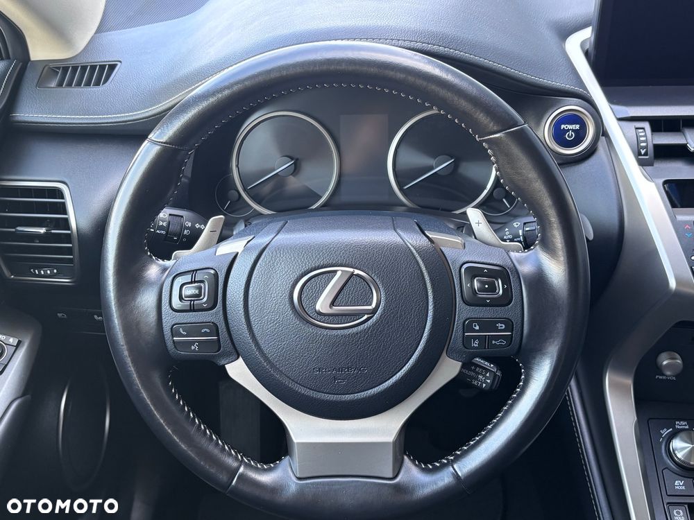 Lexus NX 300h F Impression AWD - 17