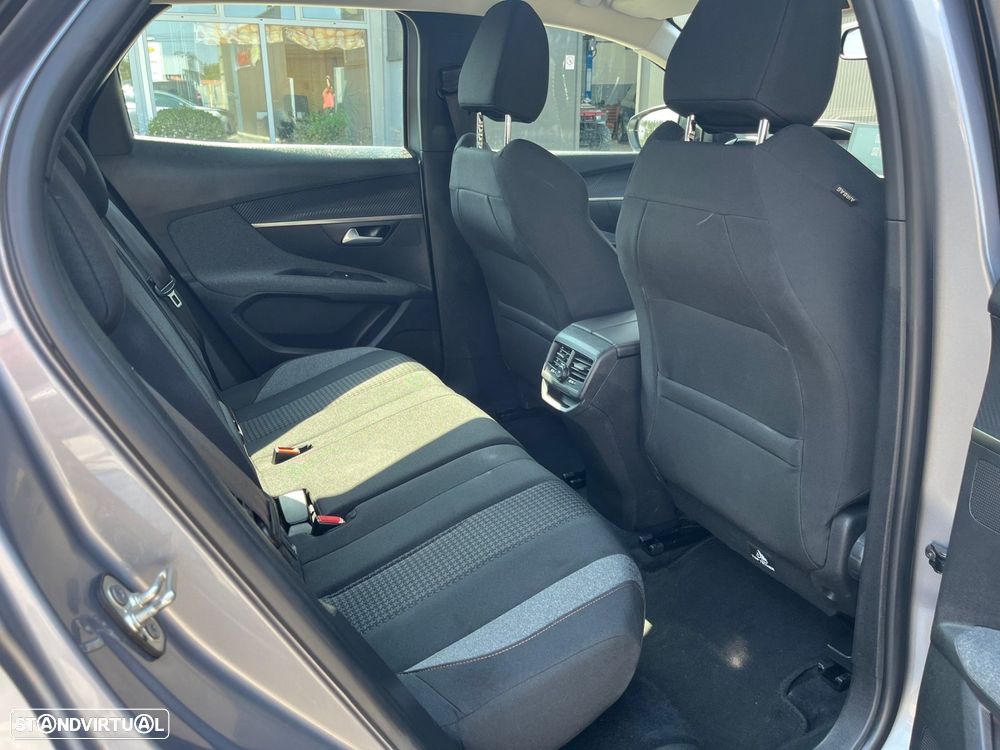 Peugeot 3008 1.5 BlueHDi Active - 25