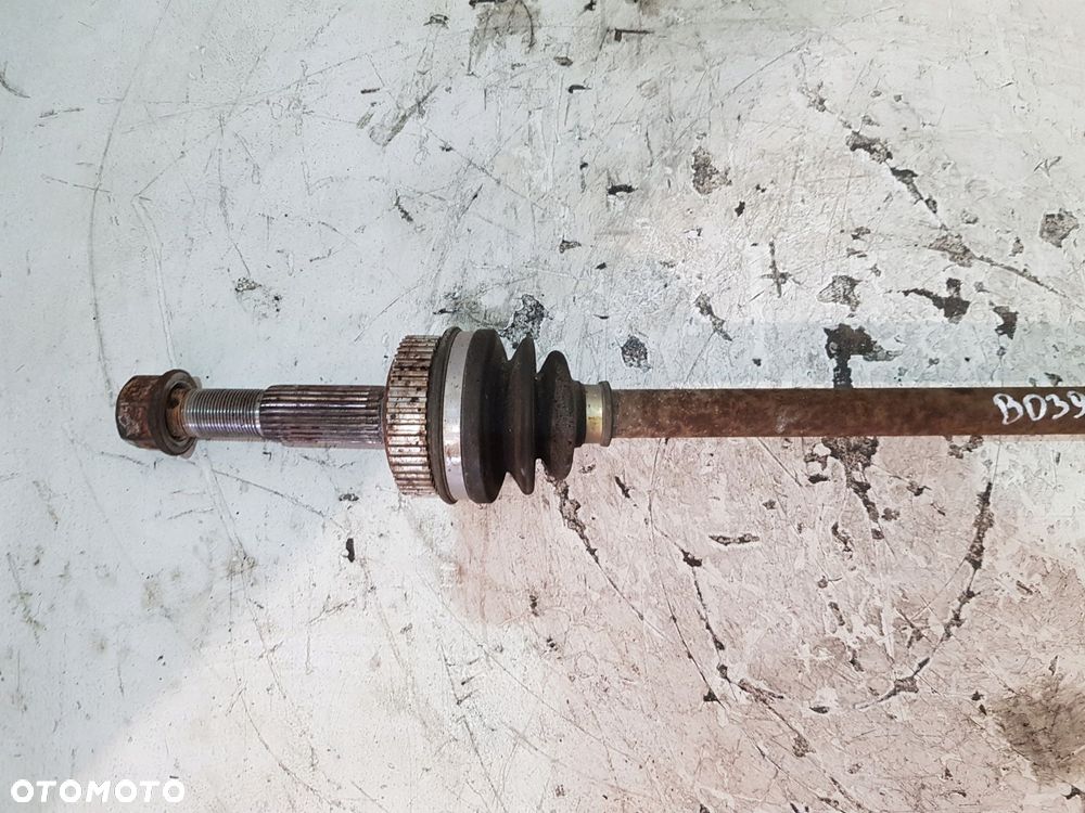 półoś prawa prawy tył nissan qashqai j10 +2 2.0 dci 4x4 m9r eur 09r - 2