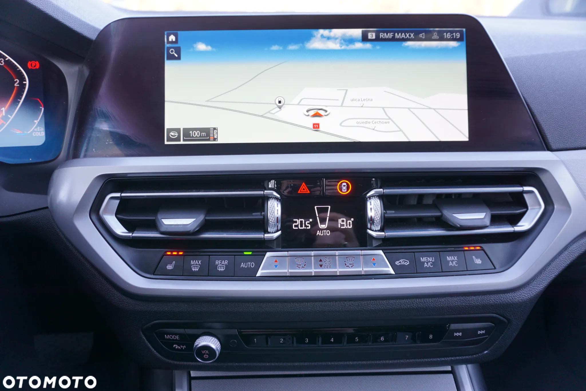 BMW Seria 3 320d Touring xDrive Sport Line - 31