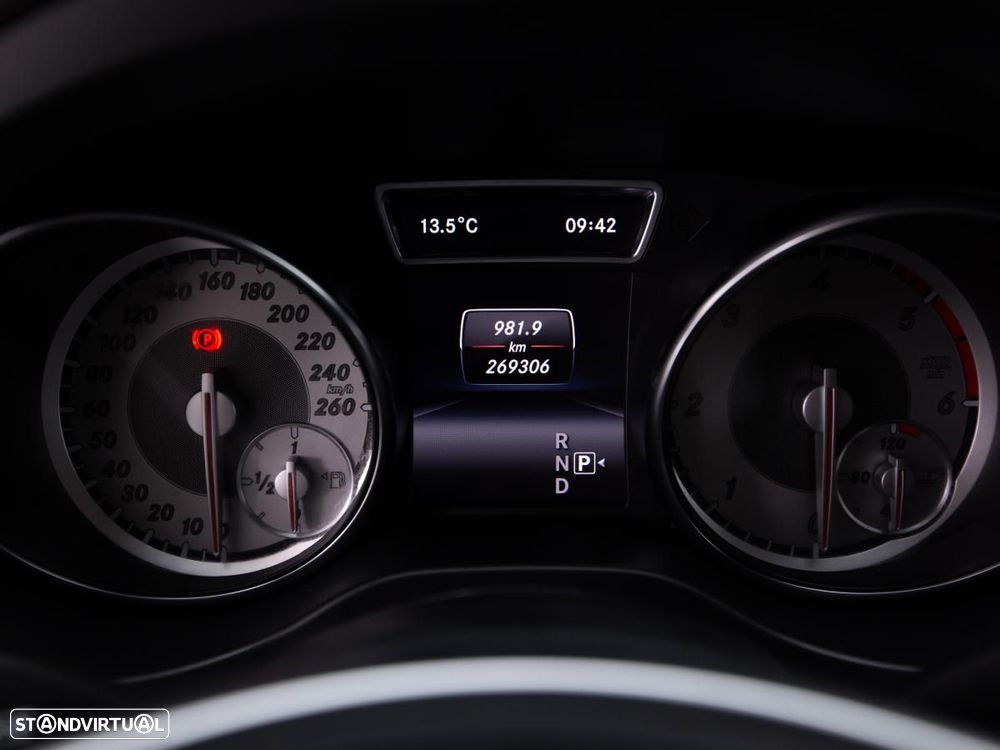 Mercedes-Benz CLA 200 - 21