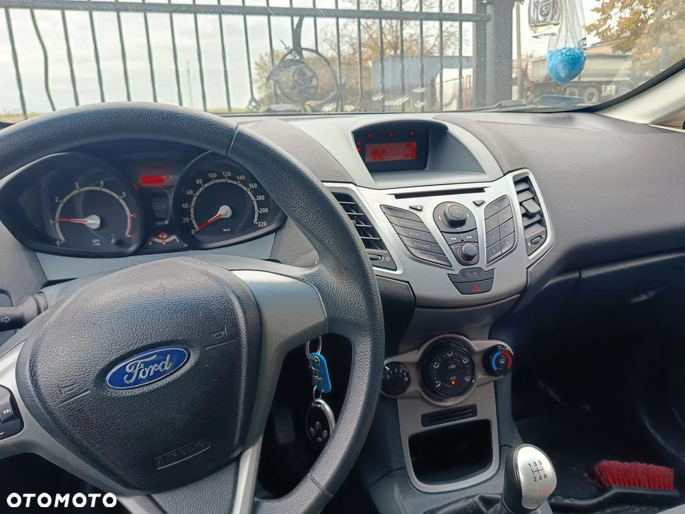 Ford Fiesta 1.25 Ambiente - 7
