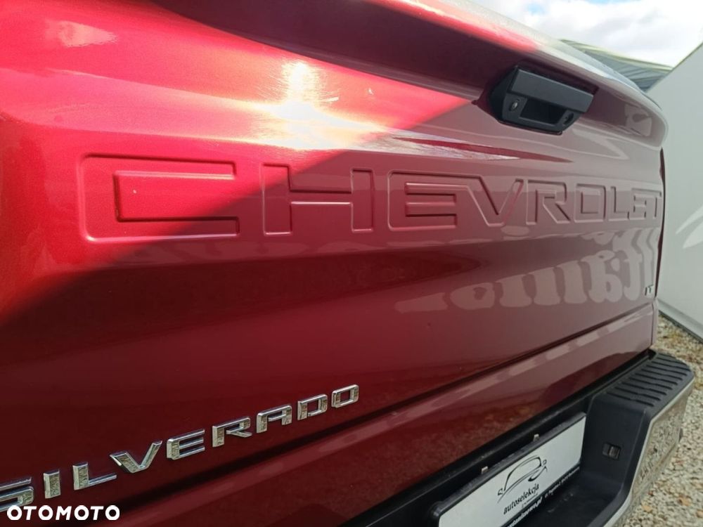 Chevrolet Silverado - 34