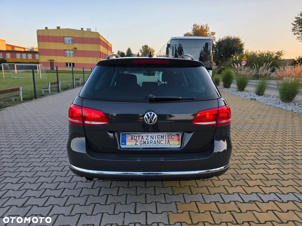 Volkswagen Passat 1.6 TDI Comfortline - 8