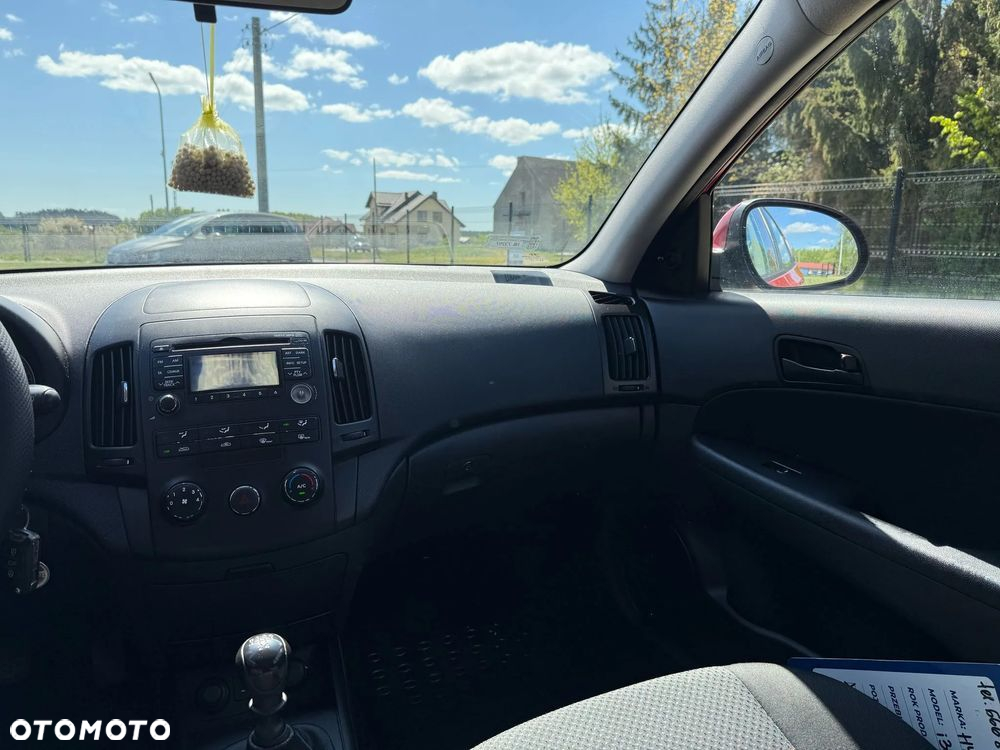 Hyundai i30 1.4 Classic + - 11