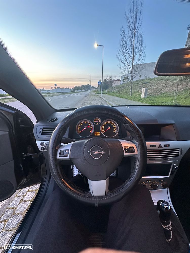 Opel Astra GTC 1.7 CDTI - 3
