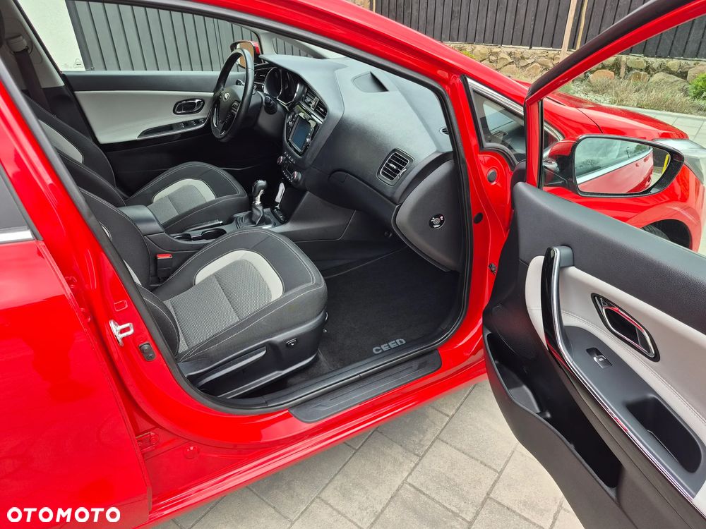 Kia Ceed - 39
