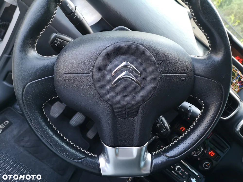 Citroën C3 Picasso 1.4i Exclusive - 13
