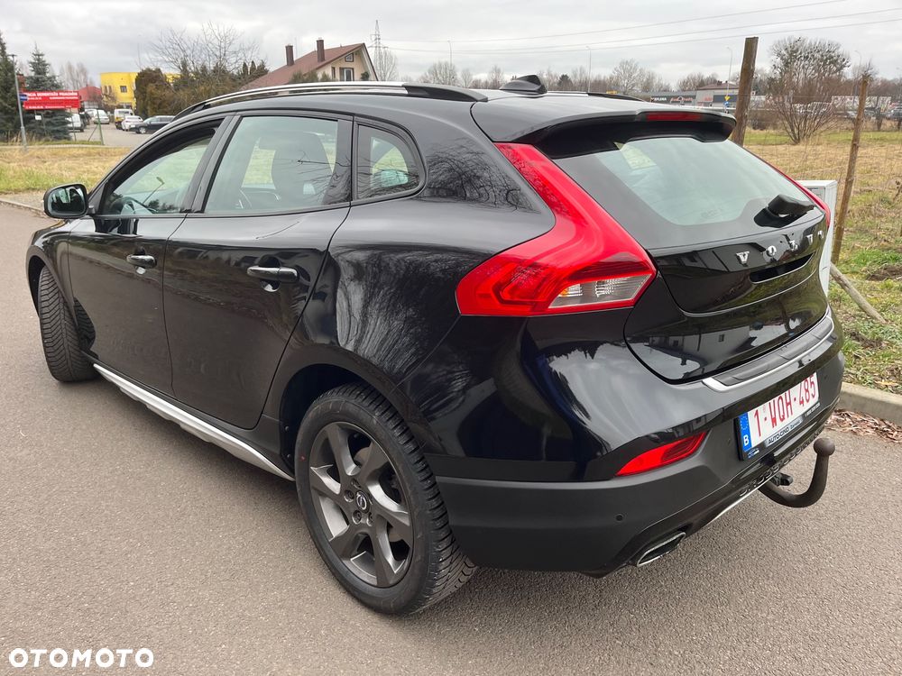 Volvo V40 Cross Country - 11