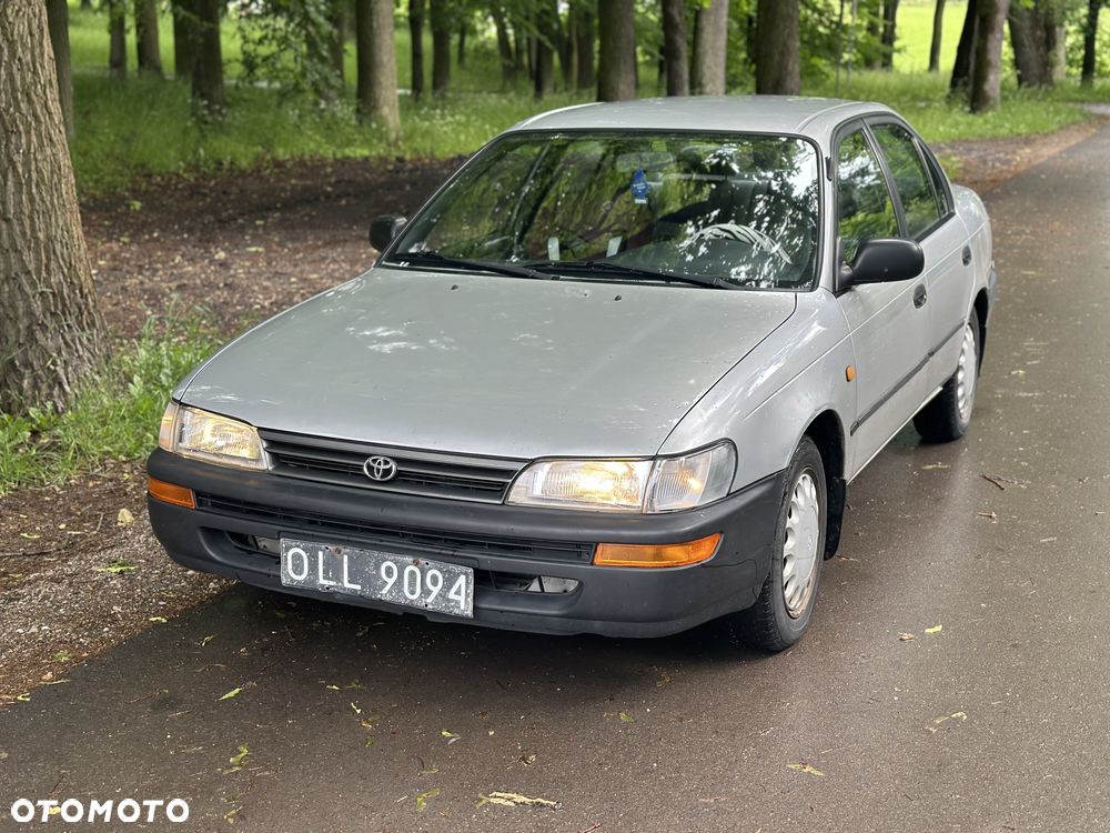 Toyota Corolla - 1