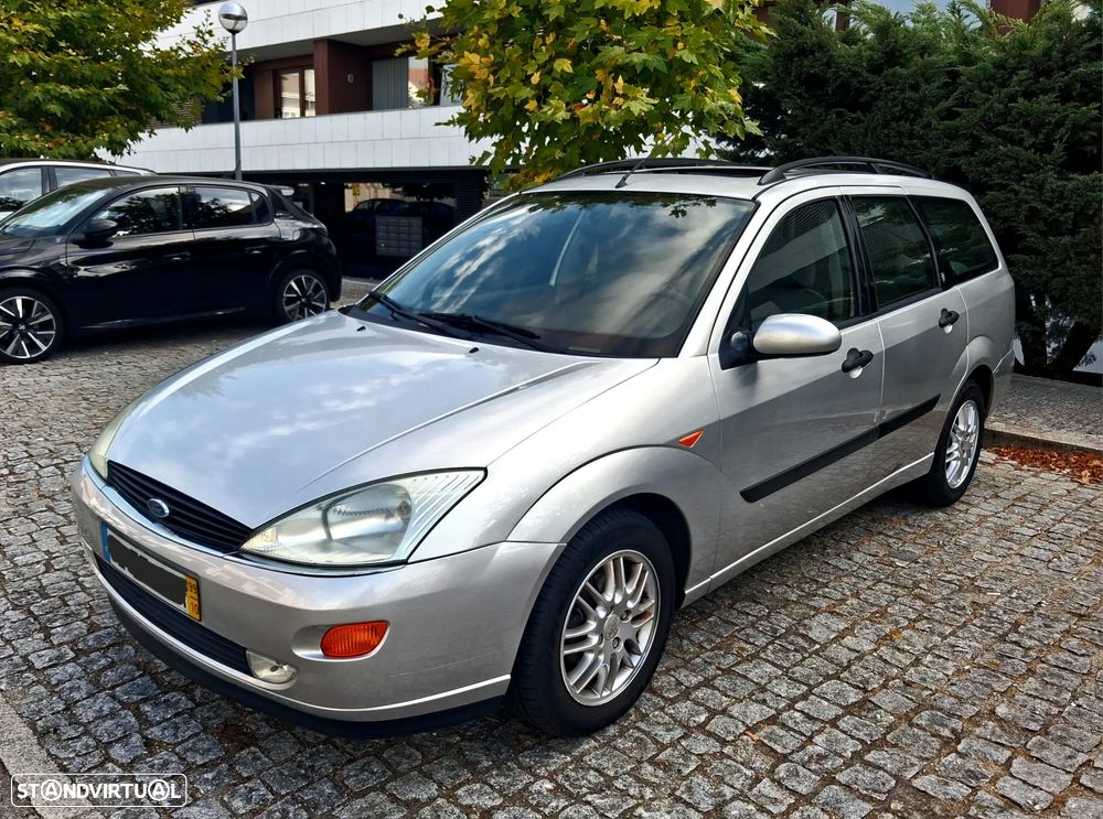 Ford Focus SW 1.6 Ghia - 9