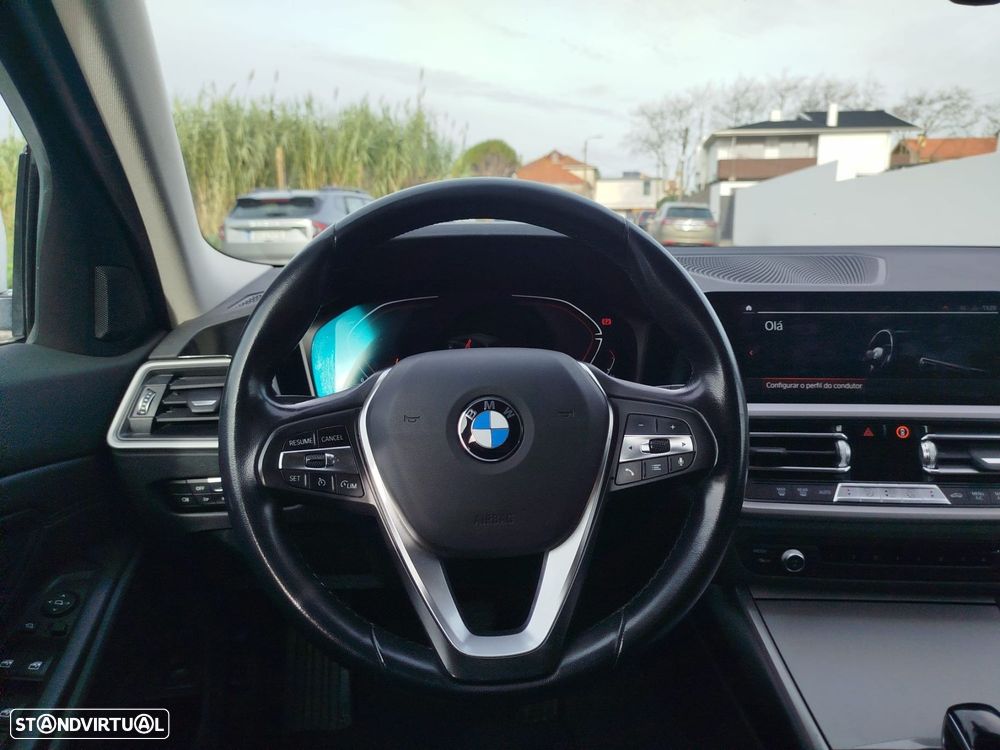 BMW 318 d Aut. Sport Line - 36