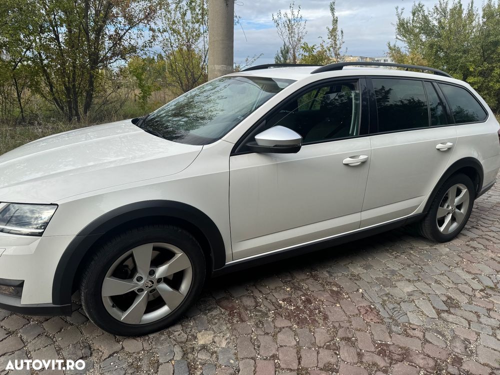 Skoda Octavia Combi Diesel 2.0 TDI 4X4 DSG Scout - 13