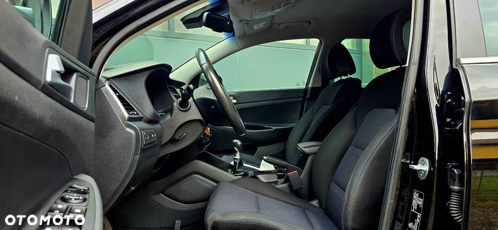 Hyundai Tucson 1.6 GDI BlueDrive Comfort 2WD - 25