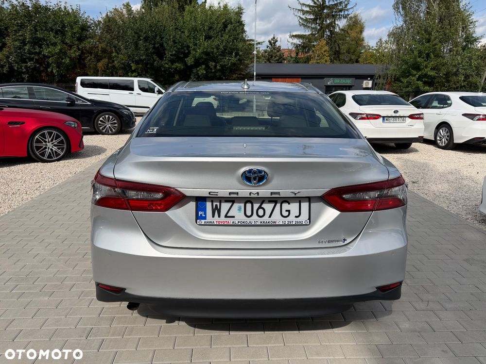 Toyota Camry 2.5 Hybrid Comfort CVT - 8