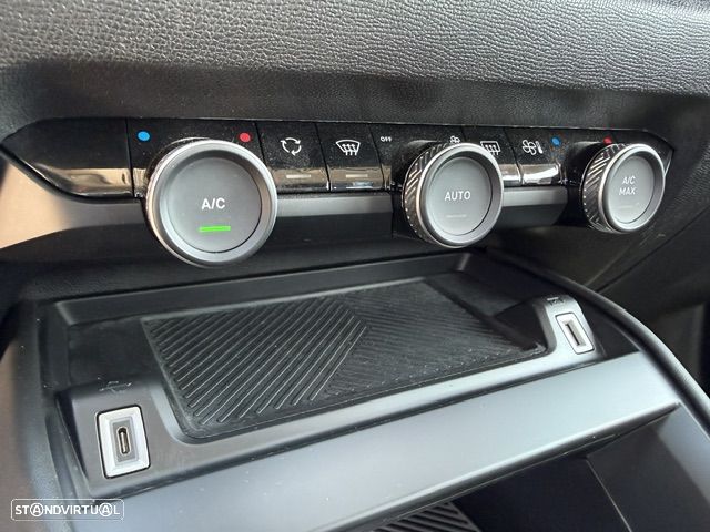 Citroën C4 X BlueHDi 130 Stop&Start EAT8 MAX - 32