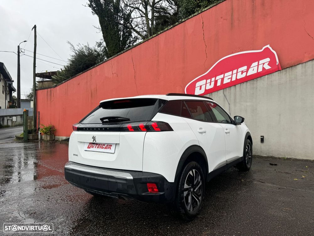 Peugeot 2008 1.2 PureTech Allure Pack - 4