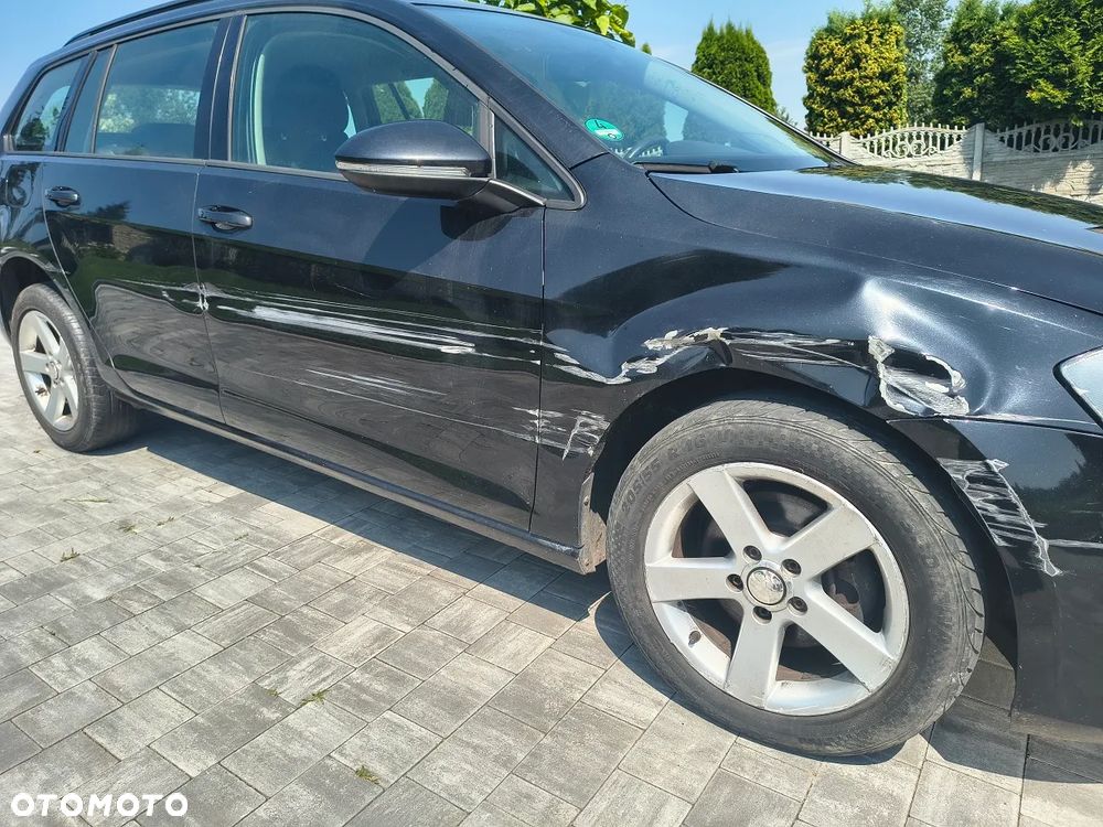 Volkswagen Golf 1.6 TDI DPF Comfortline - 10