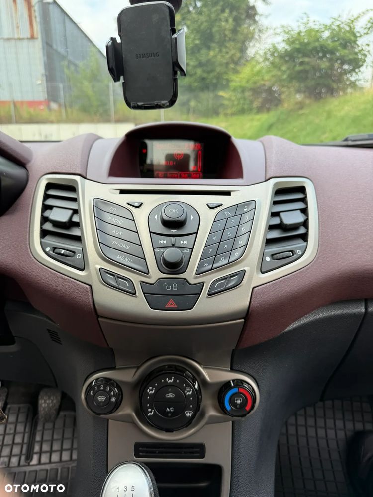 Ford Fiesta 1.6 TDCi Trend - 19