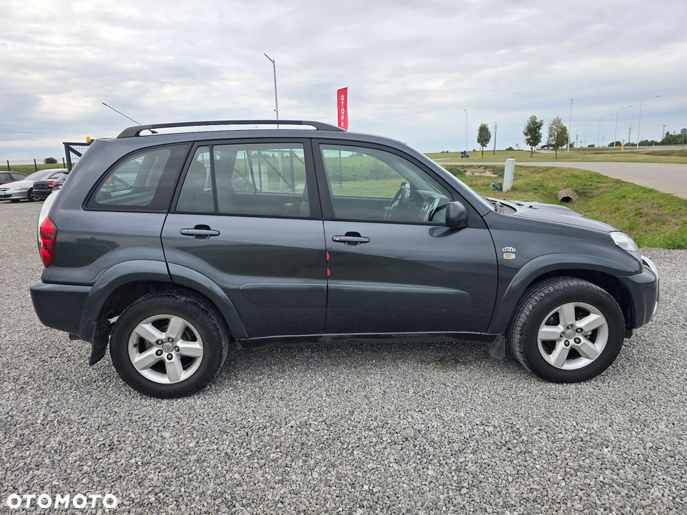 Toyota RAV4 - 10