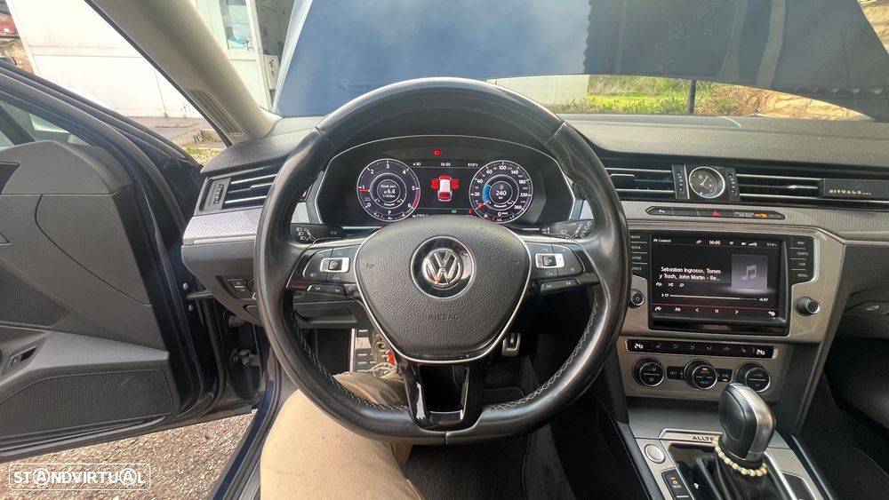 VW Passat Alltrack 2.0 TDi DSG 4Motion - 45