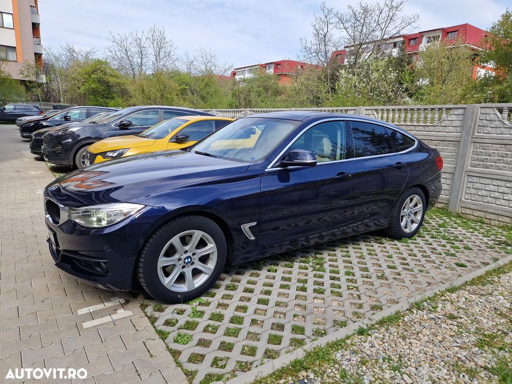 BMW Seria 3 320d xDrive - 7