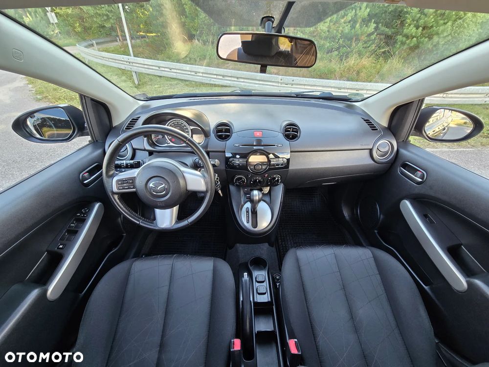 Mazda 2 1.5 Exclusive + - 24