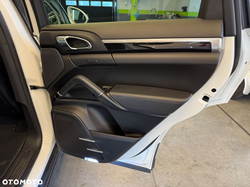 Porsche Cayenne S E-Hybrid - 20