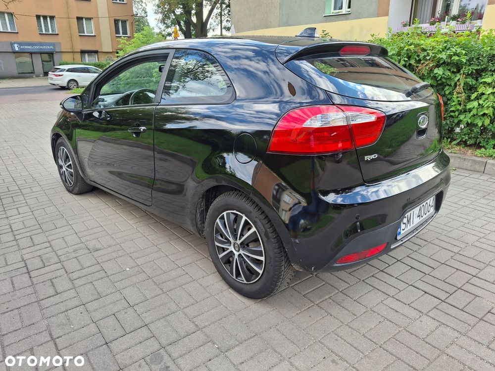 Kia Rio - 8