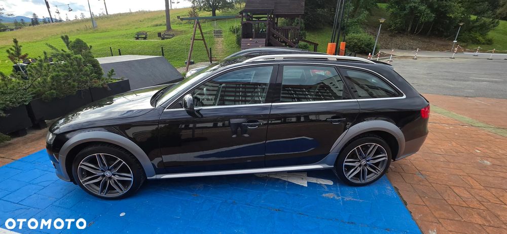 Audi A4 Allroad 2011 photo 4