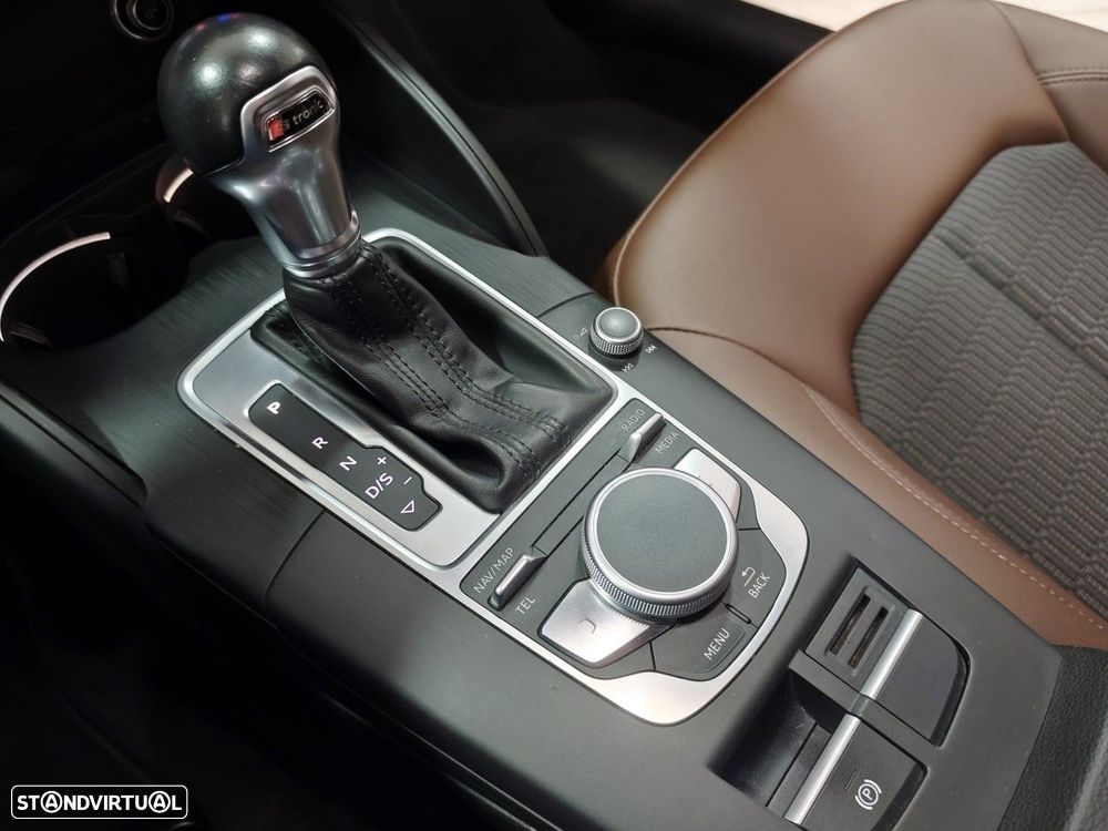 Audi A3 Sportback 1.0 TFSI Design S tronic - 24