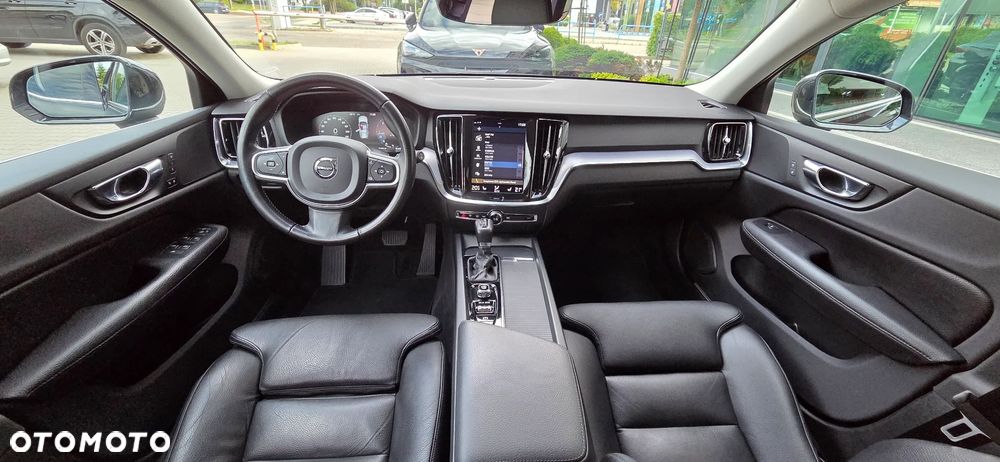 Volvo V60 D3 Momentum Pro - 5