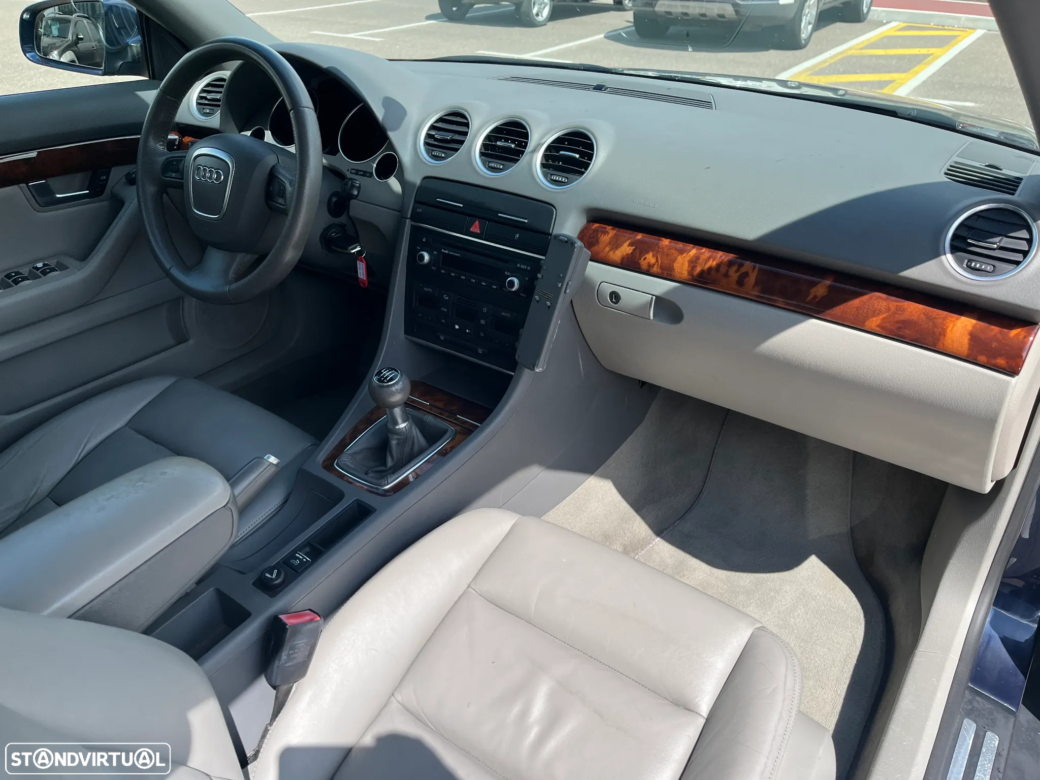 Audi A4 Cabrio 2.0 TDi Sport - 35
