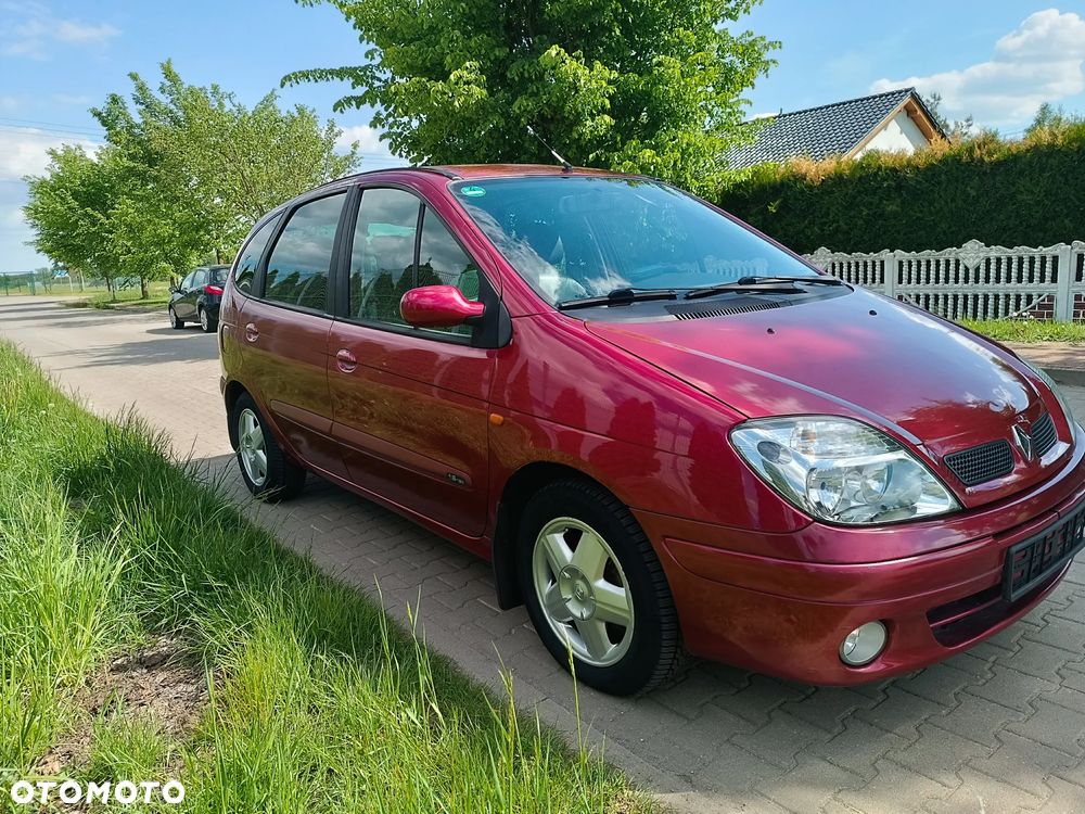 Renault Scenic 1.6 16V Privilege - 13