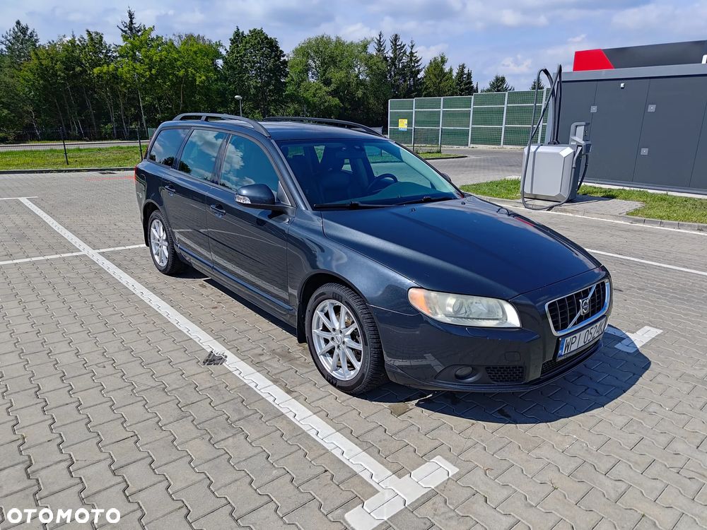 Volvo V70 2.0 Momentum - 1