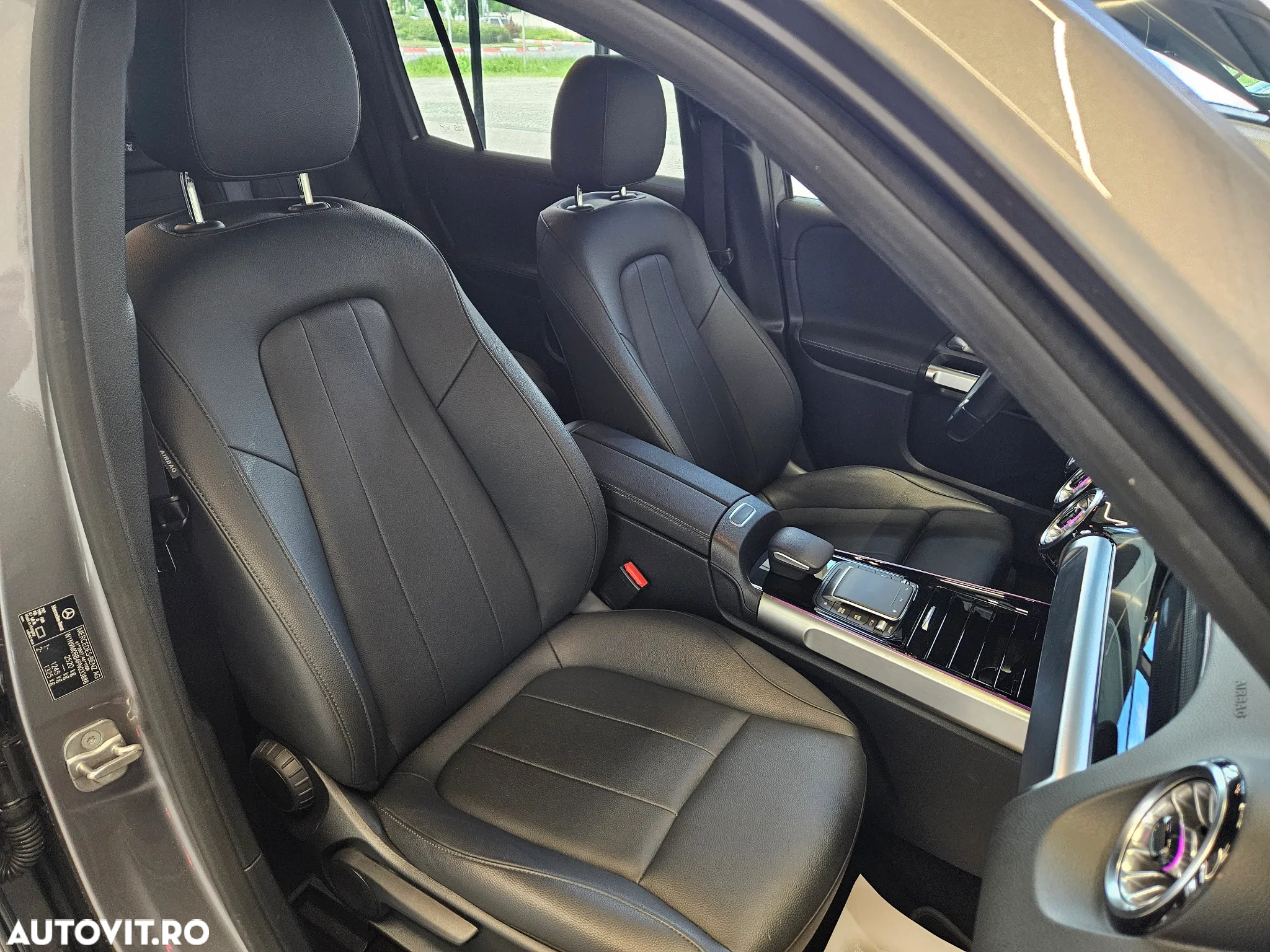 Mercedes-Benz EQB 250 - 13