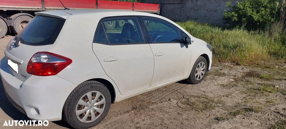Toyota Auris 1.3 Dual VVT-i Terra - 8